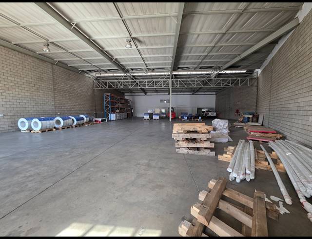 1,065M² WAREHOUSE TO LET IN CITY DEEP